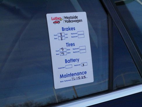 Used 2014 Volkswagen Passat 1.8T Wolfsburg Edition image 27