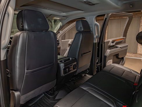 Used 2025 GMC Sierra 3500 Denali w/ Denali Reserve Package image 25