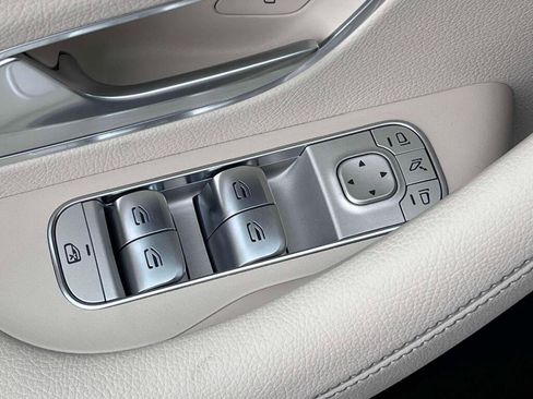 New 2026 Mercedes-Benz GLS 450 4MATIC image 38