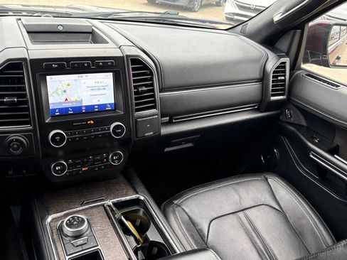 Used 2021 Ford Expedition Limited image 16