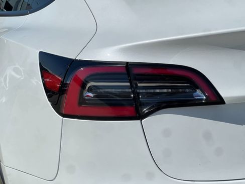 Used 2023 Tesla Model 3 Standard Range image 25