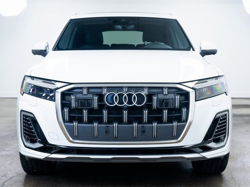 Used 2025 Audi Q7 3.0T Premium Plus w/ Premium Plus Package image 2