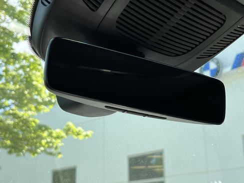 Certified 2025 Mercedes-Benz GLS 450 4MATIC image 27