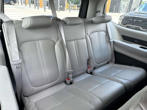 Used 2024 Jeep Wagoneer Series II w/ Flexible Seating Group RWD image 16