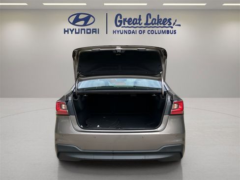 Used 2022 Subaru Legacy Limited w/ Popular Package #3 image 11