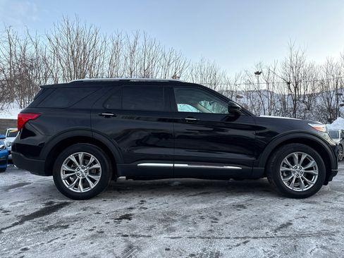 Used 2023 Ford Explorer Limited image 11