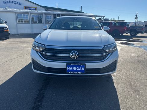 Used 2024 Volkswagen Jetta S image 8