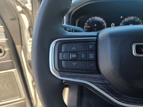 Used 2024 Jeep Wagoneer L Series II image 21