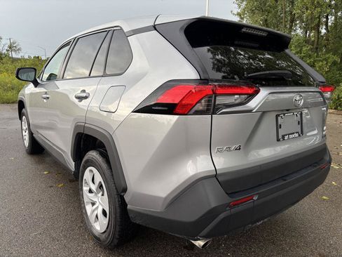 Used 2025 Toyota RAV4 LE AWD/4WD image 3