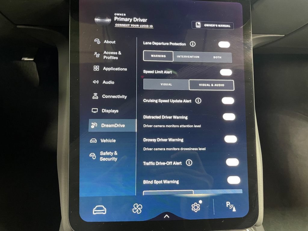 Used 2024 Lucid Air Pure RWD image 38