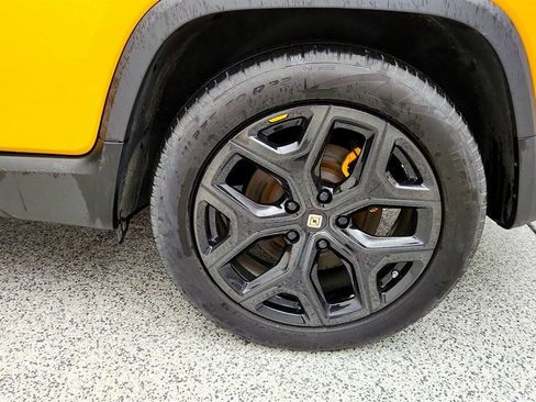 Used 2022 Rivian R1T Adventure AWD/4WD image 9