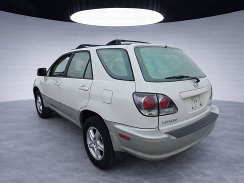 Used 2003 Lexus RX 300 4WD w/ Premium Plus Value Pkg image 2