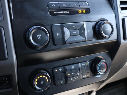 Used 2022 Ford F550 2WD Regular Cab Super Duty image 22