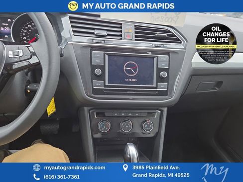 Used 2020 Volkswagen Tiguan S w/ 3rd Row Seat Package image 27