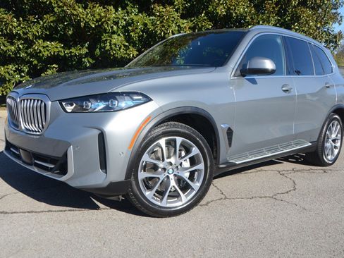 Used 2025 BMW X5 xDrive40i image 8