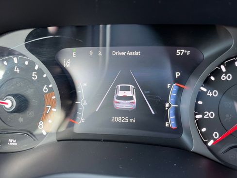 Used 2025 Jeep Compass Trailhawk image 41