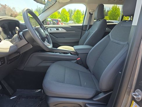 Certified 2026 Ford Explorer Active AWD/4WD image 5