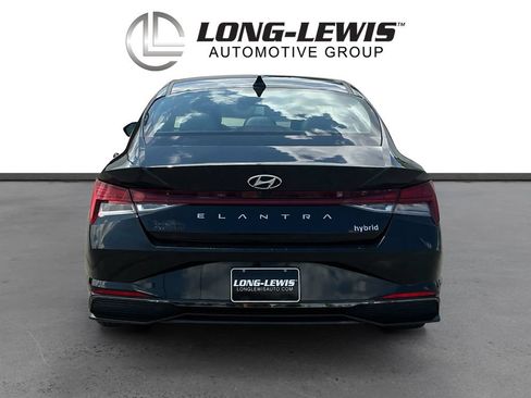 Used 2023 Hyundai Elantra Limited FWD image 5