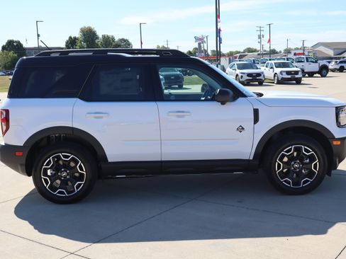 New 2025 Ford Bronco Sport Outer Banks w/ Outer Banks Tech Package+ image 4