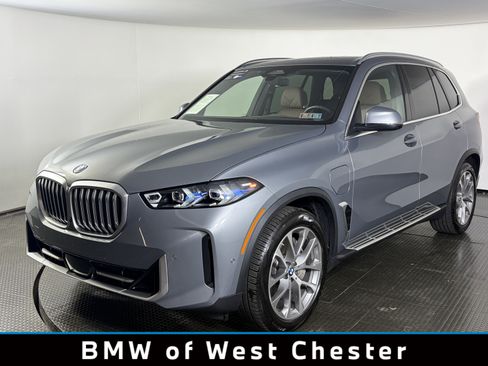 Certified 2026 BMW X5 xDrive50e AWD/4WD image 1