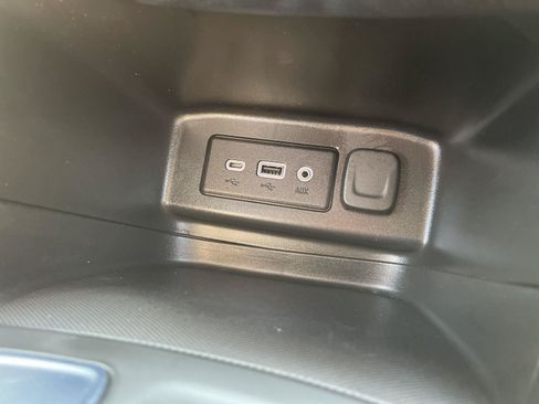 Used 2024 Chevrolet Equinox LT w/ LPO, Floor Liner Package FWD image 28