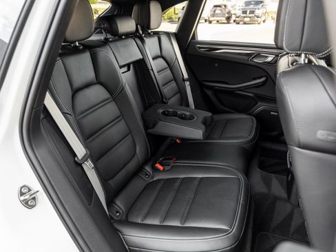 New 2026 Porsche Macan Turbo image 43