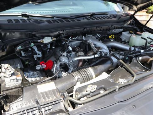 Used 2025 Ford F350 XLT AWD/4WD image 12