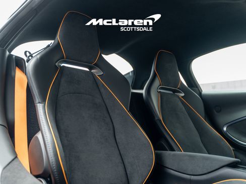 Used 2023 McLaren Artura RWD image 12