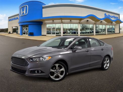 Used 2013 Ford Fusion SE image 1