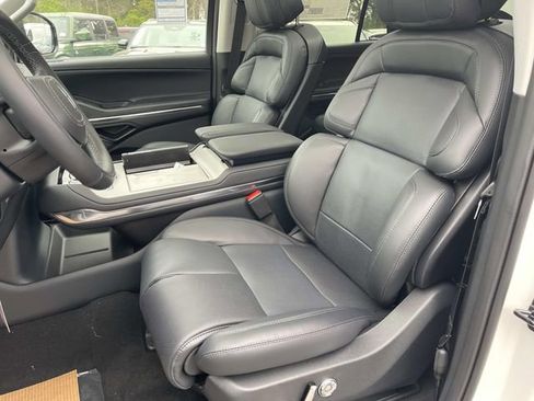 New 2026 Lincoln Navigator L Reserve AWD/4WD image 24