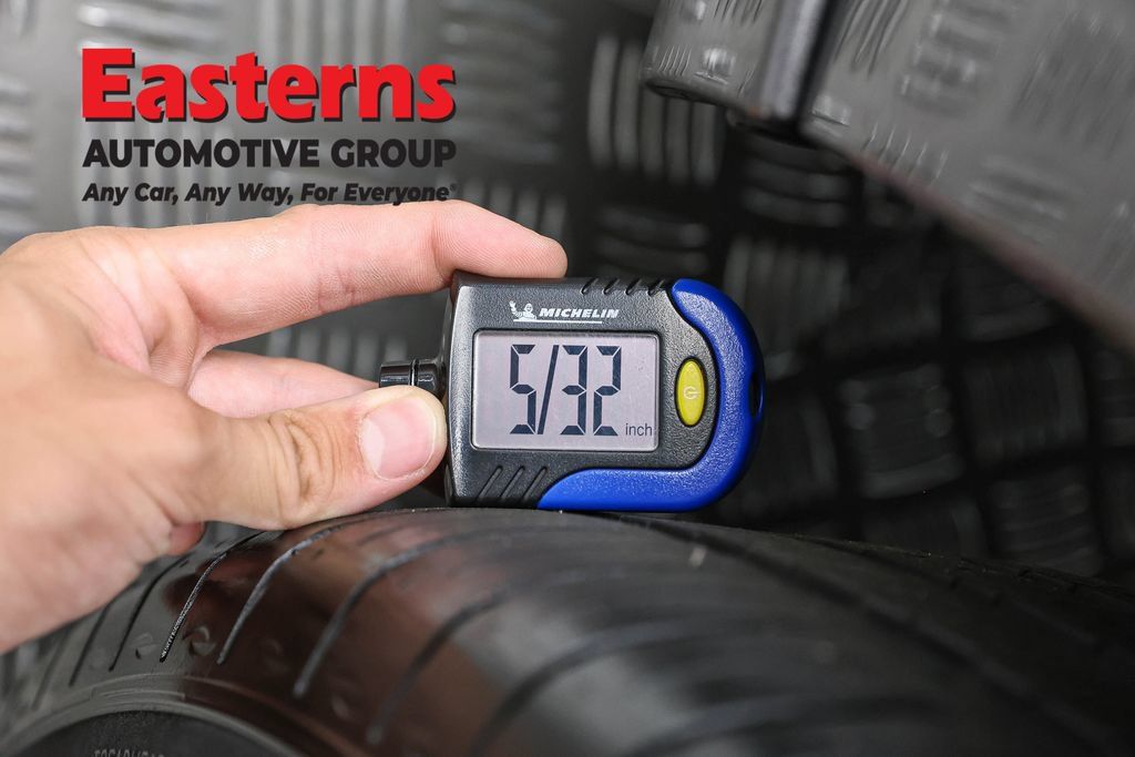 Used 2023 Chrysler 300 S RWD image 27