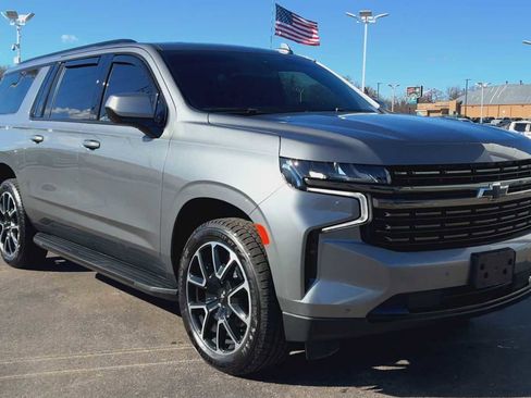 Certified 2022 Chevrolet Suburban RST image 8