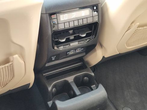 Used 2023 Jeep Grand Cherokee L Limited w/ Luxury Tech Group II RWD image 30