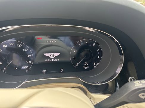 Used 2021 Bentley Bentayga image 7