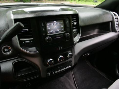 Used 2024 RAM 3500 SLT w/ Quick Order Package 2YG SLT AWD/4WD image 14
