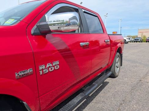 Used 2018 RAM 1500 SLT AWD/4WD image 2