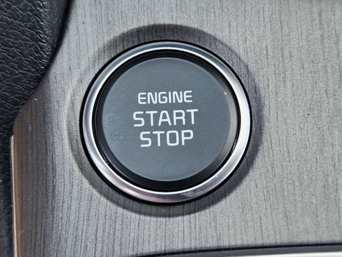 New 2026 Kia Sportage X-Line w/ X-Line Premium Package AWD/4WD image 23