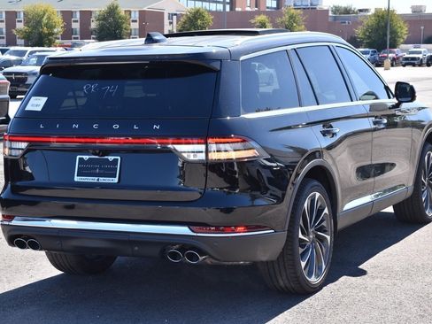 New 2026 Lincoln Aviator Reserve image 7