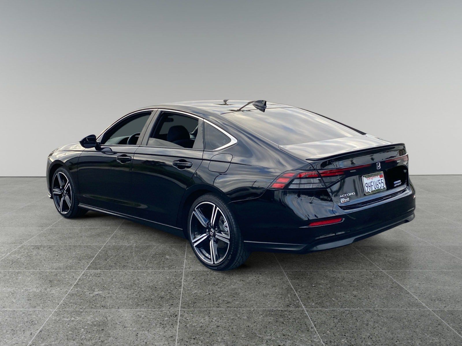 Used 2023 Honda Accord Sport image 3