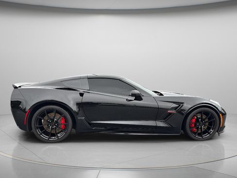 Used 2019 Chevrolet Corvette Grand Sport RWD image 17