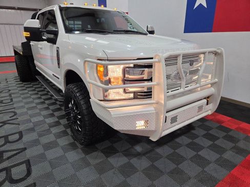 Used 2017 Ford F350 Lariat w/ FX4 Off-Road Package image 23