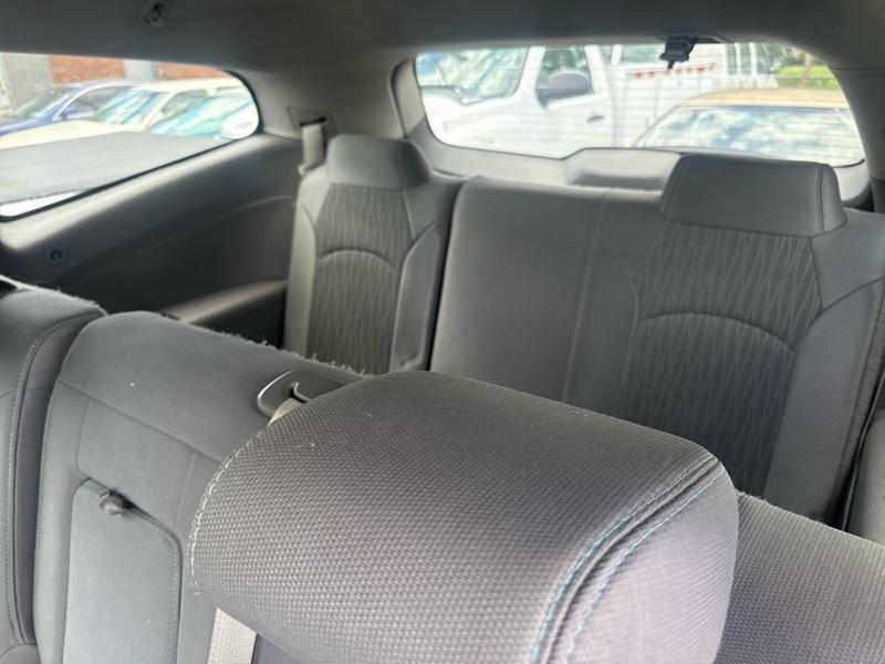 Used 2017 Chevrolet Traverse LS FWD image 9