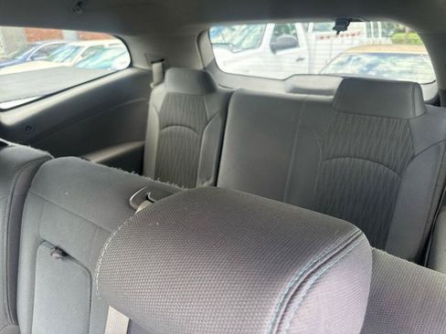 Used 2017 Chevrolet Traverse LS FWD image 9