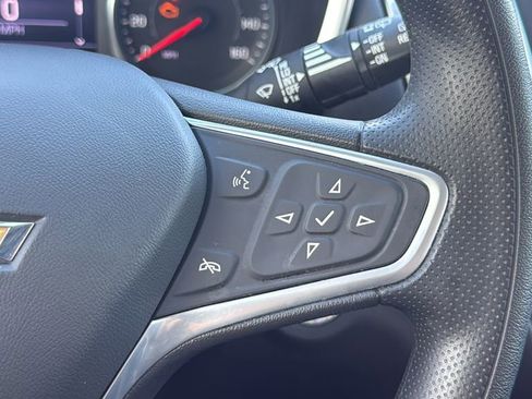 Used 2022 Chevrolet Equinox LT image 19