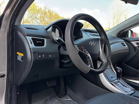 Used 2013 Hyundai Elantra Limited w/ Technology Pkg image 4