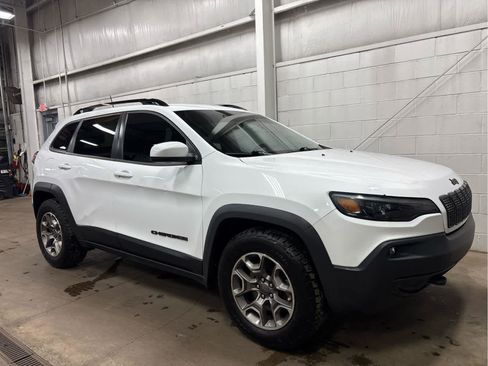 Used 2020 Jeep Cherokee Latitude w/ Quick Order Package 26F North image 2