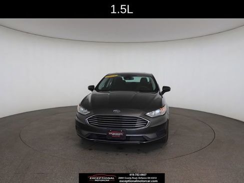 Used 2019 Ford Fusion SE image 32