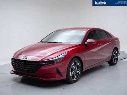 Used 2023 Hyundai Elantra SEL w/ Convenience Package