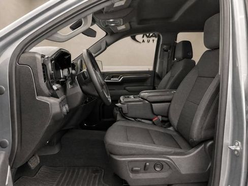 Used 2024 Chevrolet Silverado 1500 LT RWD image 12