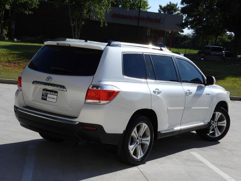 Used 2013 Toyota Highlander Limited FWD image 10
